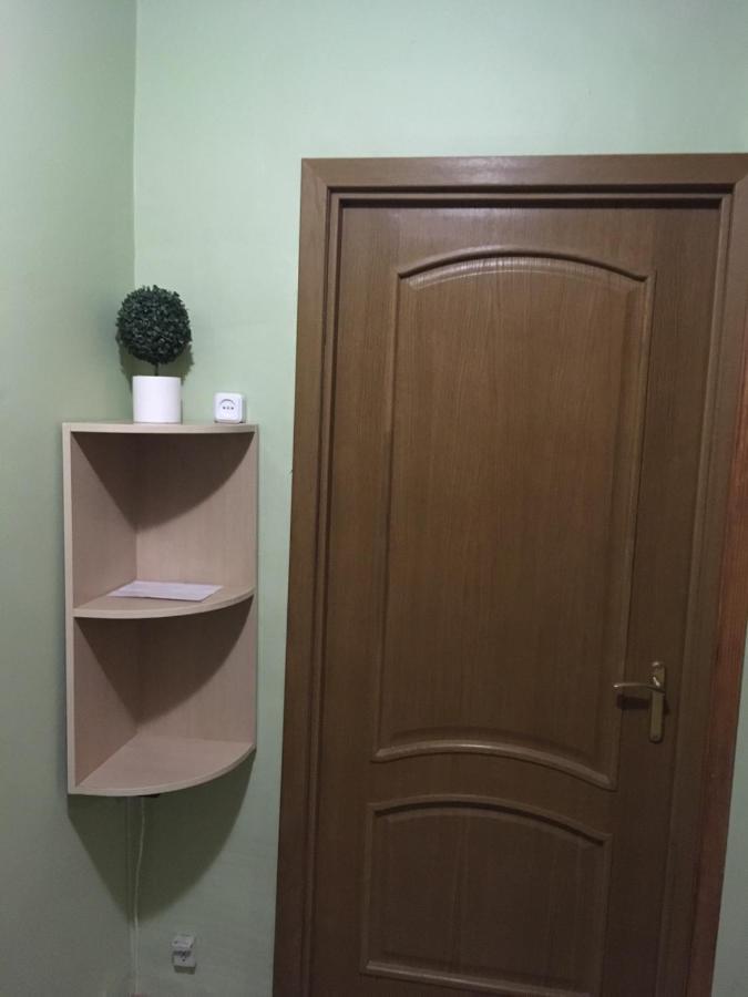 Уютная Квартира Рядом С Метpo Холодная Гора Charkiv Esterno foto